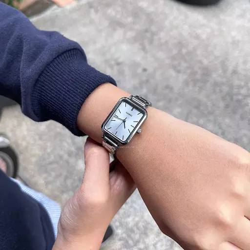 Жіночий годинник Casio Timeless Collection LTP-V009D-2EUDF - фото 2