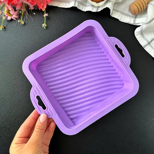 Форма квадратна силіконова для випікання кексів, тортів, пирогів та тістечок 18х18 см, A-plus Фіолетовий 85743 - фото 2