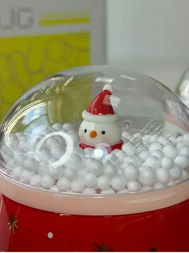 Чашка новогодняя Olens 8030-299-3 Снежный праздник с крышкой керамика 360 мл Красная - фото 3