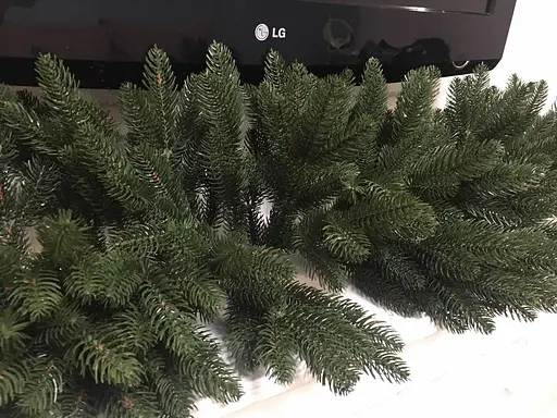 Гирлянда из хвои Премиум 1.5 м литая (Зеленая) - фото 7