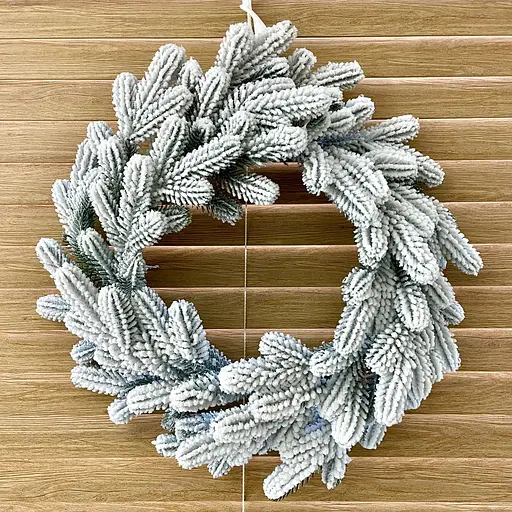 Вінок новорічний різдвяний Hvoya Traditional з литої хвої засніжений 50 см