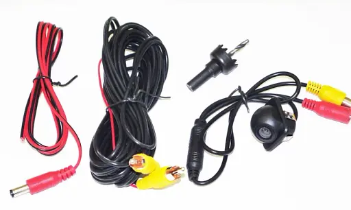 Парковочная камера заднего вида на авто UKC A-102 HD (av029) - фото 5