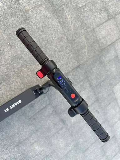 Электросамокат GIANT City X1 350W 7.5Ah черный (модель 2025 года) - фото 6