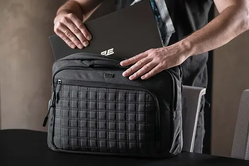 Сумка для ноутбука 16 дюймов 2E CrossSquares 16 black - фото 11