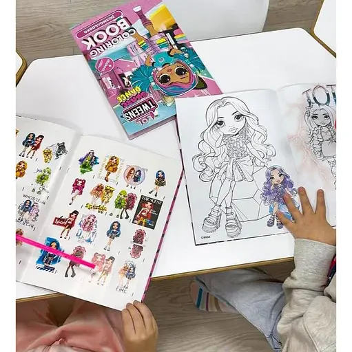 Детская книга-раскраска The creative Rainbow LCB12 со стикерами - фото 4