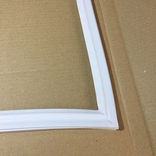 Уплотнитель двери (резина) для холодильника Indesit Hotpoint Ariston 1009x571 мм (холодильная камера) C00854009 - фото 5