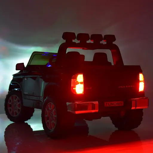 Електромобіль дитячий Bambi JJ2266AEBLR-1 Racer Toyota з багажником з музикою і катафотами Білий - фото 6