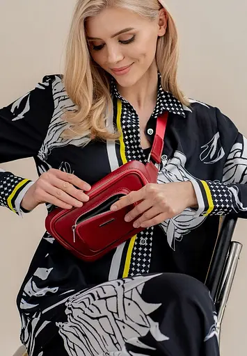 Шкіряна поясна сумка-бананка Трапеція червона - фото 9