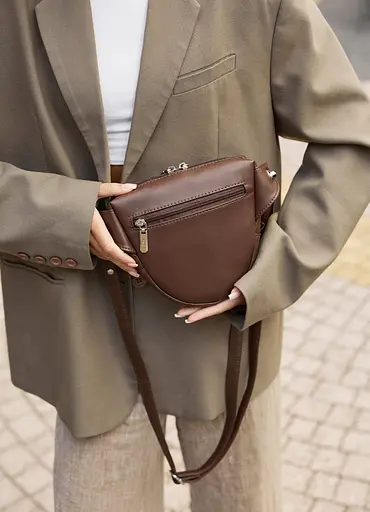 Женская кроссоди сумка бананка Sambag Sofi шоколад 20×18×5 см (88193020) - фото 4