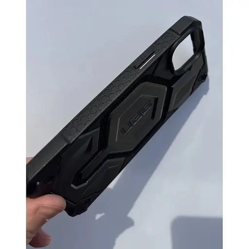 Оригинальный противоударный чехол UAG Monarch Pro MagSafe Kevlar Silver для iPhone 15 Plus/14 Plus (114029113933) - фото 4