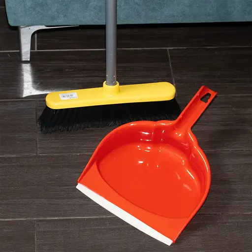 Совок пластиковый для мусора с резиновой насадкой 33 см, Господар Красный 85994 - фото 7