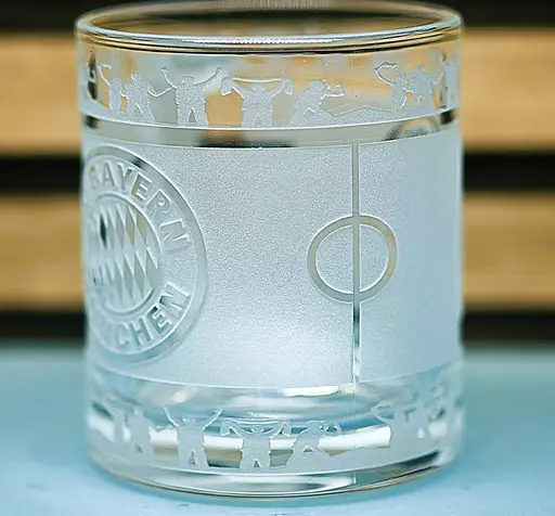 Скляна чашка 320 мл ФК Bayern München Бавария  з гравіюванням подарунок для фаната  футбольна кружка кругова - фото 3