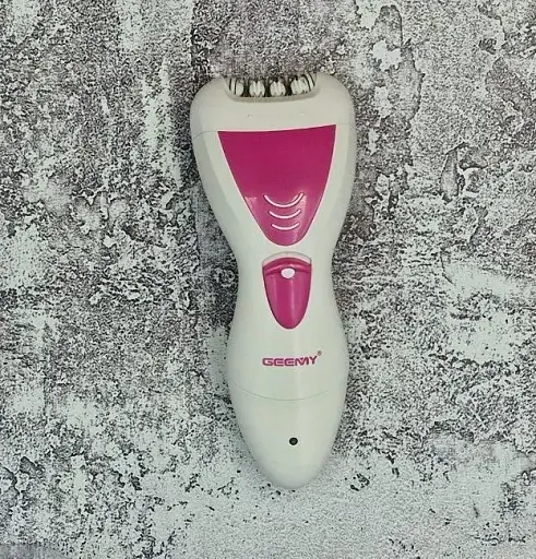 Водонепроникний жіночий епілятор Geemy GM-7006 4 в 1 - для сухого та вологого використання - фото 3