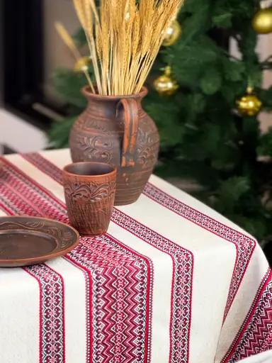 Лляна скатертина різдвяна з українським орнаментом "Рандеву червоний" - 150х110 см