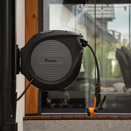 Автоматическая катушка Bradas BLACK LINE со шлангом 1/2"-20м и аксессуары ECO-W1B20 - фото 3