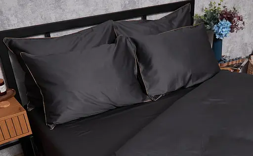 Набор наволочек Moon&Star Satin Premium Gold Corner 60х60 см 2 шт - фото 2