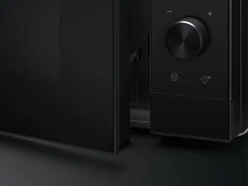 Мікрохвильова піч Electrolux 25л 900Вт гриль дисплей інвертор чорний - фото 3