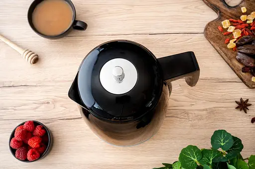 Gorenje Электрочайник 1.7л, Strix контроль, черный - фото 2