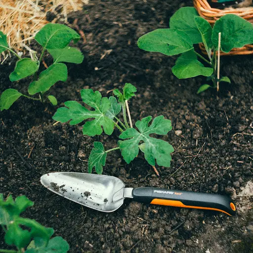 Совок садовий для квітів Fiskars Xact™ 8 см (1027043) - фото 2