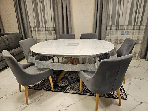 Скатертина силіконова овальна зі стразовою стрічкою 165х110 см срібний - фото 6