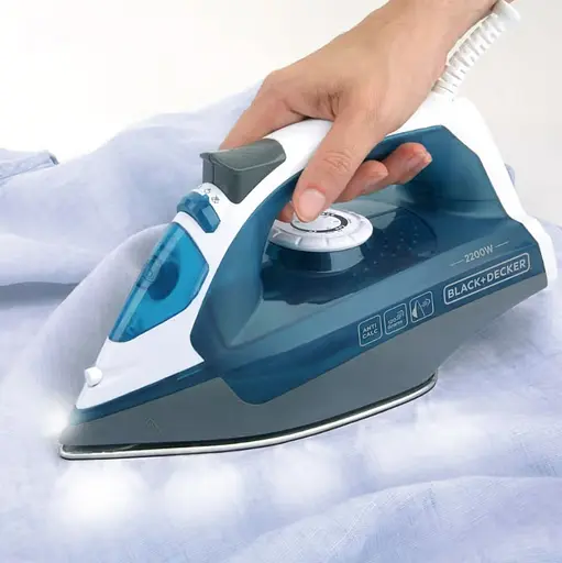 Утюг Black&Decker BXIR2200E - фото 4