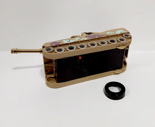 Танк HC 019 A, звук, свет, в коробке (6974910010197) Светло-коричневый - фото 3