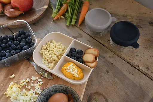 Тарелка Beaba силиконовая порционная бежевый (913614) - фото 4