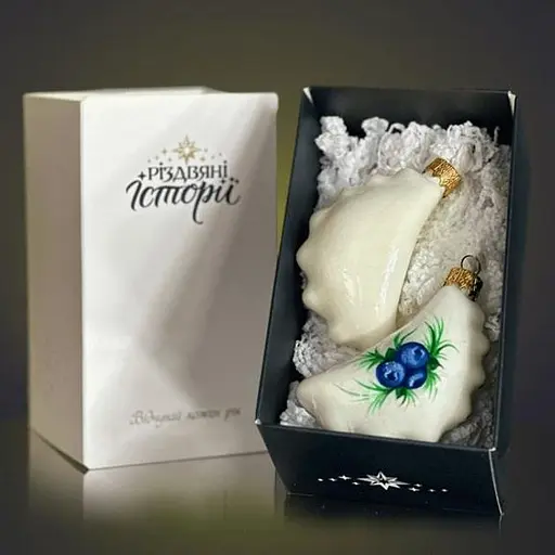 Набір ялинкових прикрас Різдвяні історії Чорниця 2 вареника скло (4820001248685) - фото 4