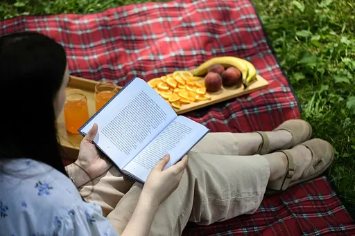 Плед Ardesto Picnic 130х170 см 100% полиэстер ячейка красный (ART0916RC) - фото 7