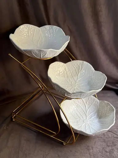 Фруктовница трехъярусная 33 см на металлической подставке керамическая тарелка 20 см Белый - фото 4