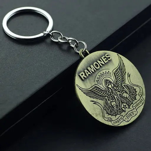 Брелок GeekLand Ramones Рамоунз Dee Dee, Tommy, Johnny, Joey 25.99 - фото 4