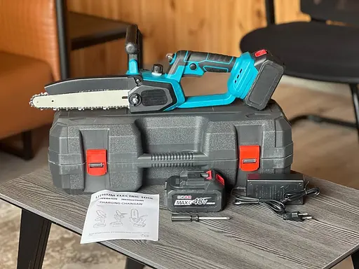 Бездротова акумуляторна міні ланцюгова пилка chain saw 8 дюймів з подачею олії 2 акб і зарядним пристроєм  - фото 5