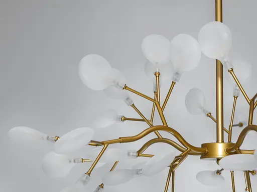 Креативна підвісна люстра в вітальню Світлячок, 45 ламп, золото - фото 3