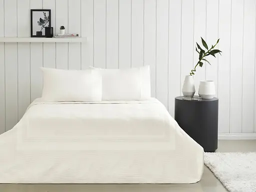 Постельное белье с жаккардовым покрывалом-пике Brenda Ekru / простыня на резинке Tac pbe0051427 - фото 1