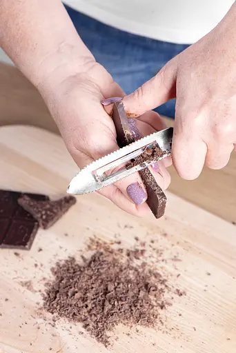 Ніж 2в1 економка овочечистка рибочистка велика з пластмасовою ручкою для очищення овочів і фруктів 20.5 см, Kitchette Рожевий 86612 - фото 4