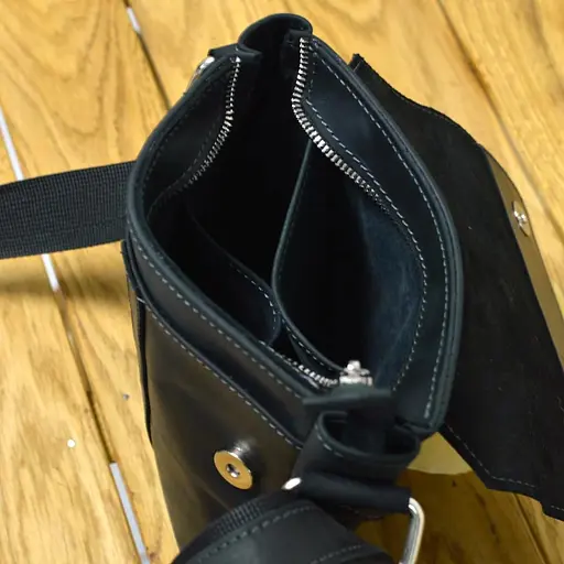 Чоловіча шкіряна сумка через плече TARWA 23х19х5 см sum0025753 - фото 4