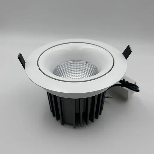 Точечный светильник Skarlat RSL7468-5 28W WH 3000K - фото 5