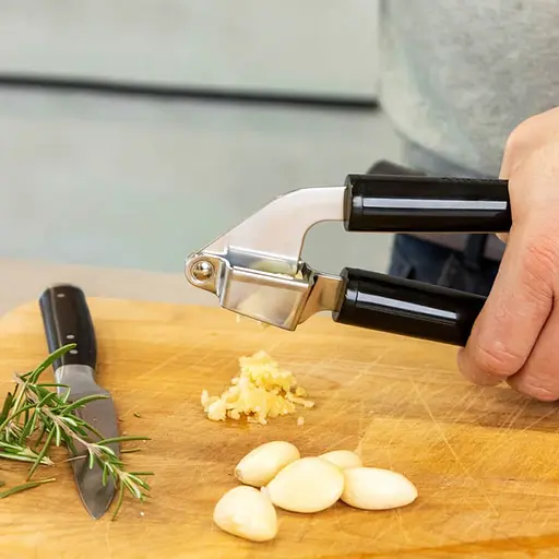 Пресс для чеснока KitchenAid Classic 19 см черный (KCG132OHOBE) - фото 8