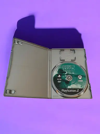 Диск с игрой на PlayStation 2 лицензия Medal of Honor: Frontline - фото 2