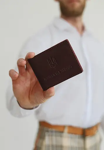 Кожаная обложка для разрешения на оружие темно-коричневая - фото 1