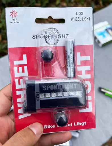 Різнокольорове світлодіодне вело підсвічування коліс велосипеда SPOKELIGHT L02 14 RGB LED 30 візерунків - фото 10