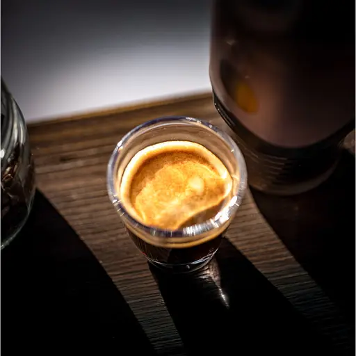 Портативная электрическая эспрессо-кофеварка Wacaco Pixapresso для молотого кофе и капсул, красная - фото 19