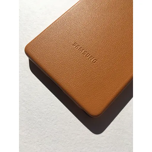 Протиударний шкіряний чохол Samsung Kindsuit Case для Galaxy S25 Ultra Gold EF-VS938PFEGWW - фото 3