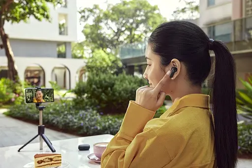 Навушники бездротові Oppo Enco Buds3 Pro ETEK1 Graphite Grey сірі - фото 7