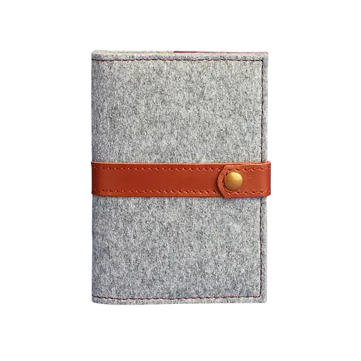 Фетровая обложка для паспорта 1.1 с кожаными коричневыми вставками - фото 6