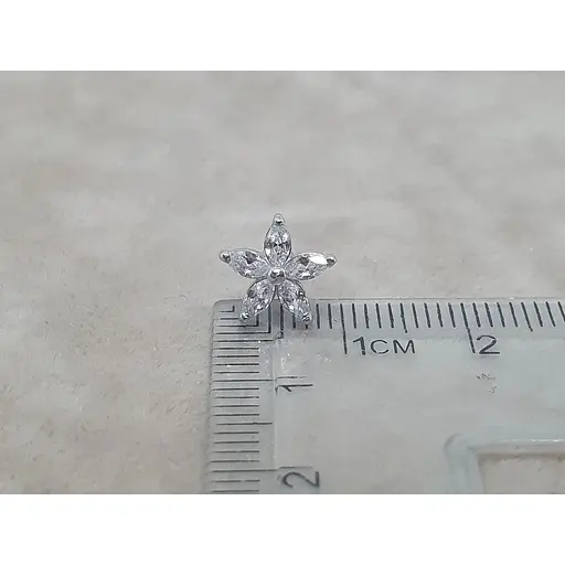 Срібна сережка для пірсингу хеліксу Ірій з фіанітами. 40103ШТ - фото 4