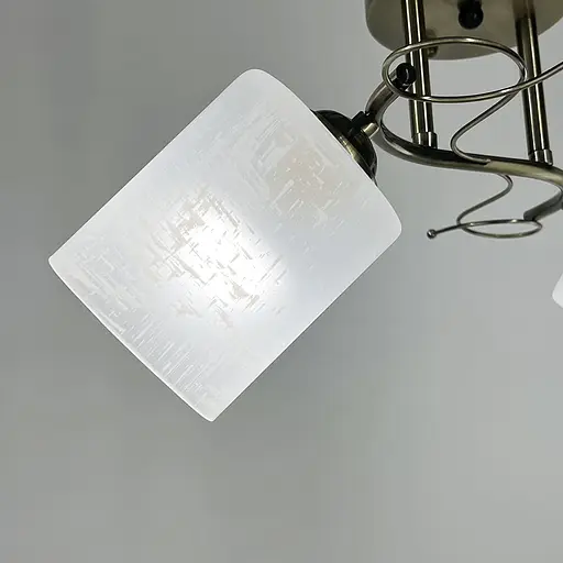 Бронзова люстра на 5 матових плафонів з візерунком у корпусі Ø 50 см | Арт. 9321C/5 AB | Line F - фото 4