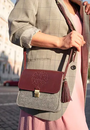 Фетрова жіноча бохо-сумка Лілу з шкіряними бордовими вставками - фото 8