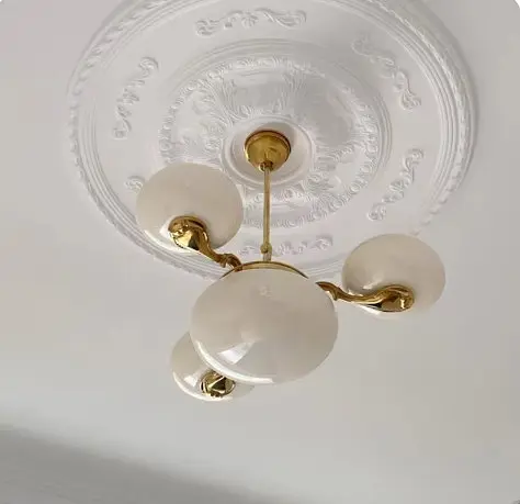 Светодиодная люстра Пион 5020 (Золотая) на 3+1 плафон - фото 2