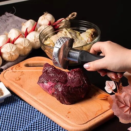 Молоток для відбивання м'яса алюмінієвий з силіконовою ручкою 16.5 см, Kitchen Master 85429 - фото 5